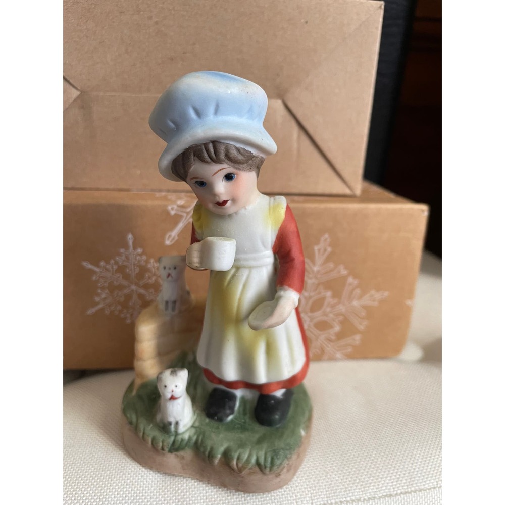 1980's porcelain girl with white/yellow pinafore with kittens nearby